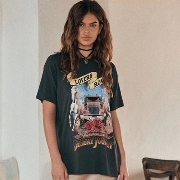 Spell lovers road biker tee S NWT Black Graphic Tee with Horse and Truck Design - Picture 2 of 11